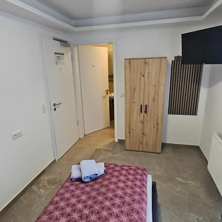 Akropolis Hostel